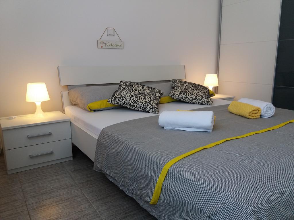 Apartments Next To Sea Maris نوفاليا المظهر الخارجي الصورة